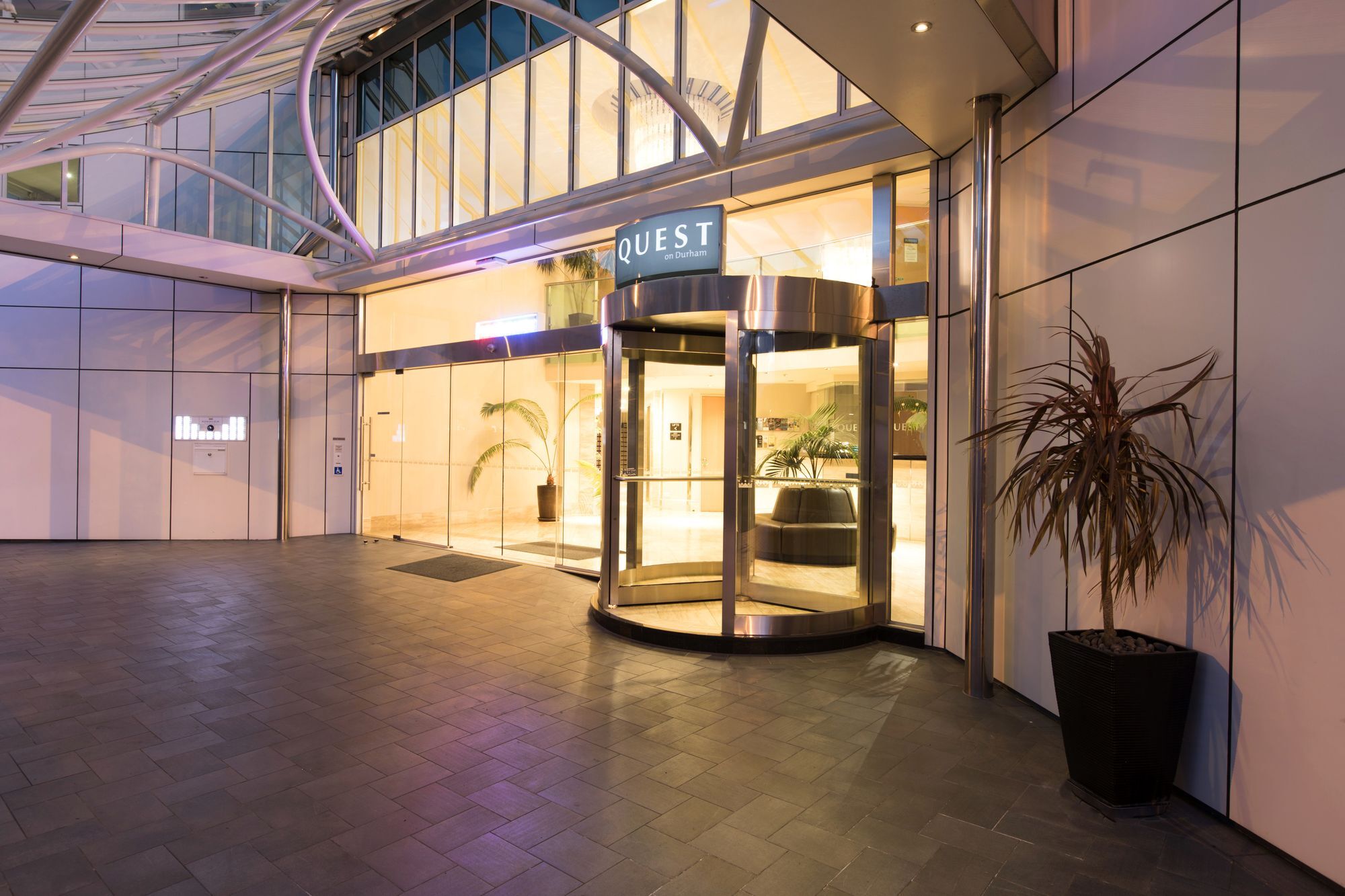Quest On Durham Aparthotel ตาอูรังกา ภายนอก รูปภาพ