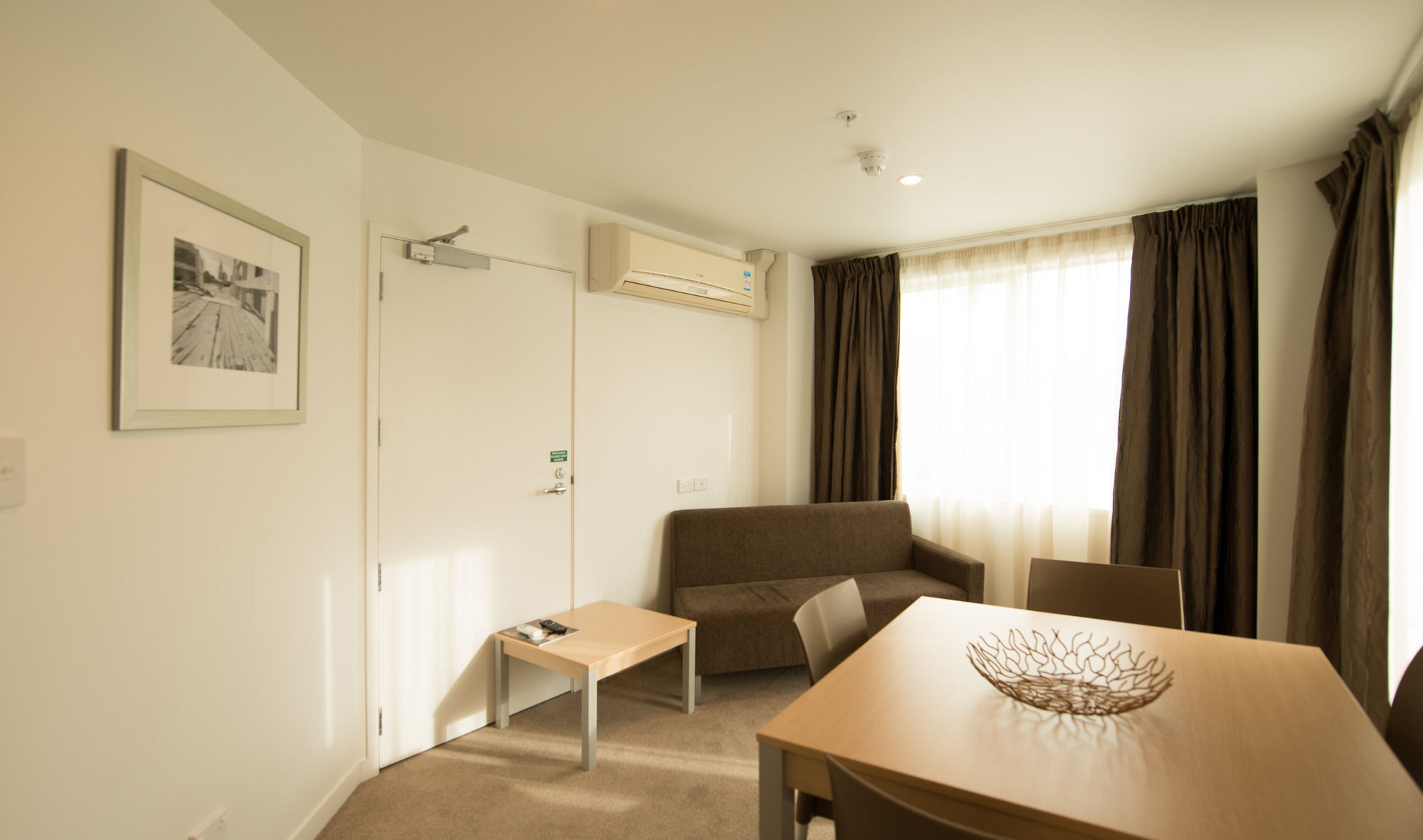 Quest On Durham Aparthotel ตาอูรังกา ภายนอก รูปภาพ
