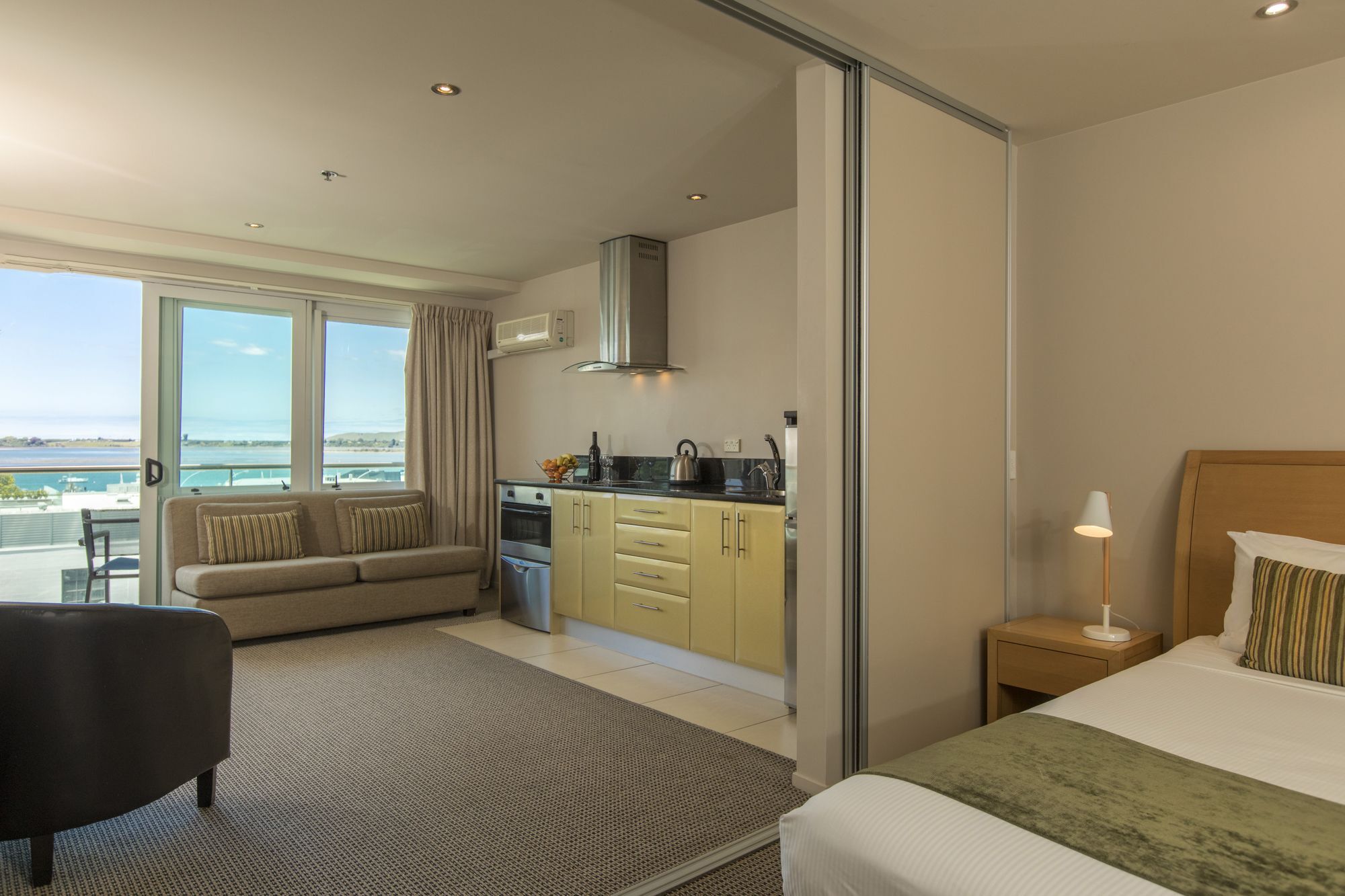 Quest On Durham Aparthotel ตาอูรังกา ภายนอก รูปภาพ